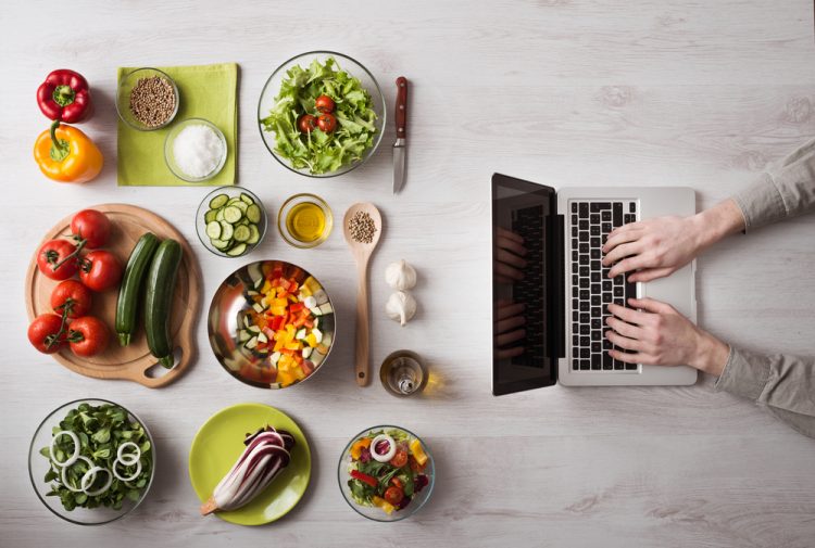 6 Simple Tips to Increase Your Food Blog Income